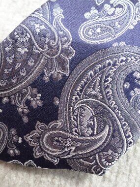 Oxxford Clothes Tie Blue All Over Paisley Jacquard Silk Handmade in USA